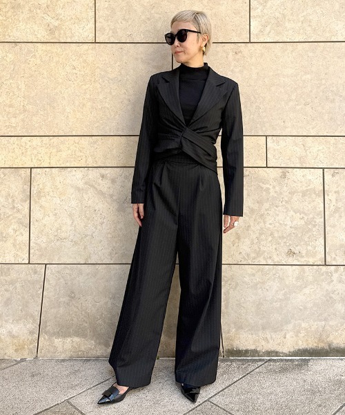 JENNE(ジェンヌ)の「ピンストライプジャケット(その他アウター・レディース・チャコール/ブラック・LARGE/MEDIUM/SMALL)」の3枚目の写真