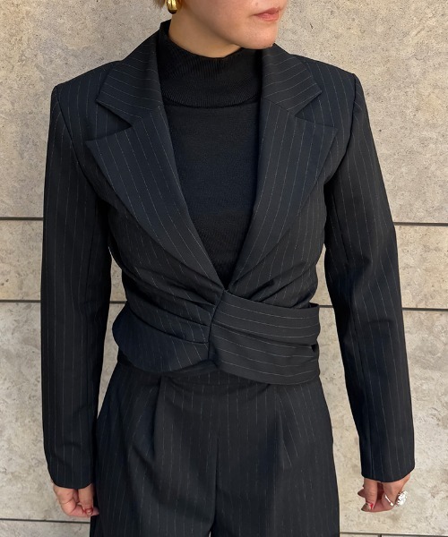 JENNE(ジェンヌ)の「ピンストライプジャケット(その他アウター・レディース・チャコール/ブラック・LARGE/MEDIUM/SMALL)」の4枚目の写真