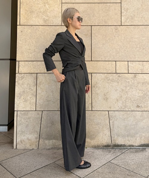 JENNE(ジェンヌ)の「ピンストライプジャケット(その他アウター・レディース・チャコール/ブラック・LARGE/MEDIUM/SMALL)」の20枚目の写真