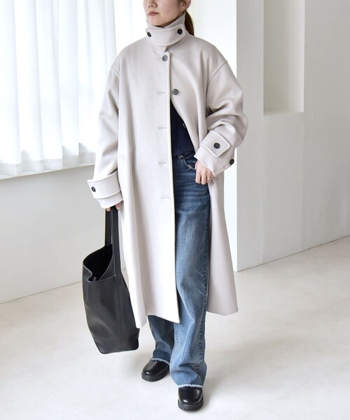 quaranciel(カランシエル)の「quaranciel: PURE WOOL スタンド & ステンカラー ロング コート(ステンカラーコート・レディース・ライトグレー/ブラック・ONE SIZE)」の11枚目の写真