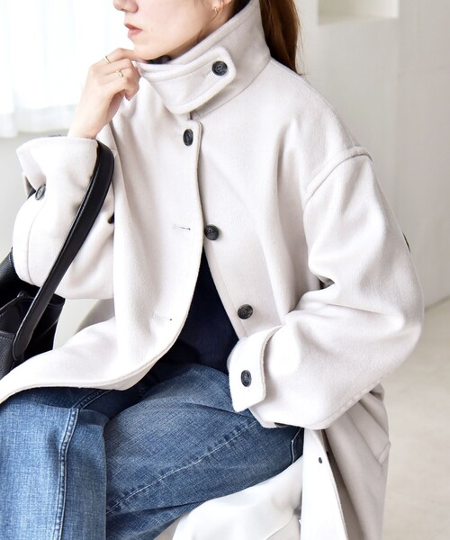 quaranciel(カランシエル)の「quaranciel: PURE WOOL スタンド & ステンカラー ロング コート(ステンカラーコート・レディース・ライトグレー/ブラック・ONE SIZE)」の13枚目の写真