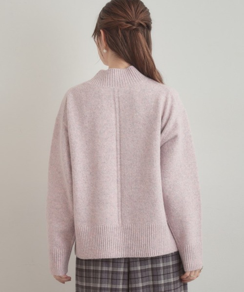 couture brooch（クチュールブローチ）の「【5色展開】やわらかヤクライクニット（ニット/セーター・レディース・アイボリー/パープル/サックスブルー/ベビーピンク/チャコールグレー・38/42/36）」の10枚目の写真