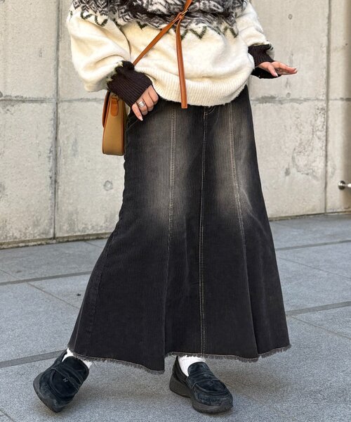 CPCM（シーピーシーエム）の「コーデュロイマーメイドスカート（スカート・レディース・ブラック/ブラウン/ネイビー・PS/FREE）」の3枚目の写真