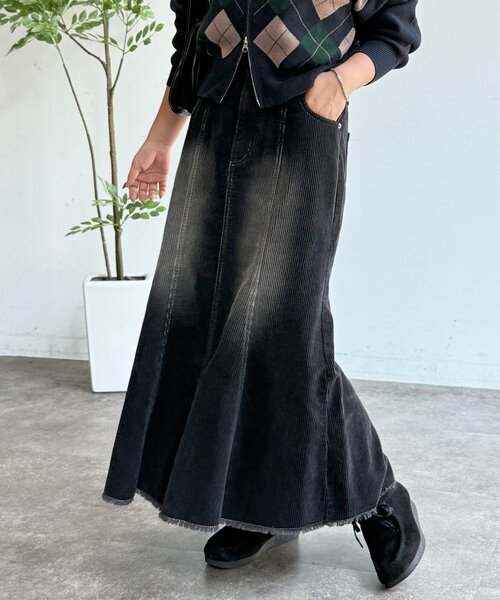 CPCM（シーピーシーエム）の「コーデュロイマーメイドスカート（スカート・レディース・ブラック/ブラウン/ネイビー・PS/FREE）」の5枚目の写真