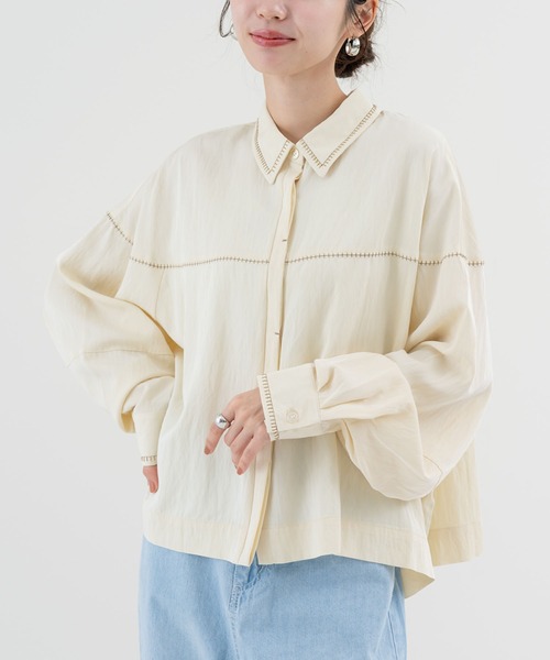 SABUROKU(サブロク)の「【SABUROKU】立体シルエットで魅せる 袖切替 デニム シャツ(シャツ/ブラウス・レディース・ブルー/アイボリー/ネイビー・M)」の2枚目の写真