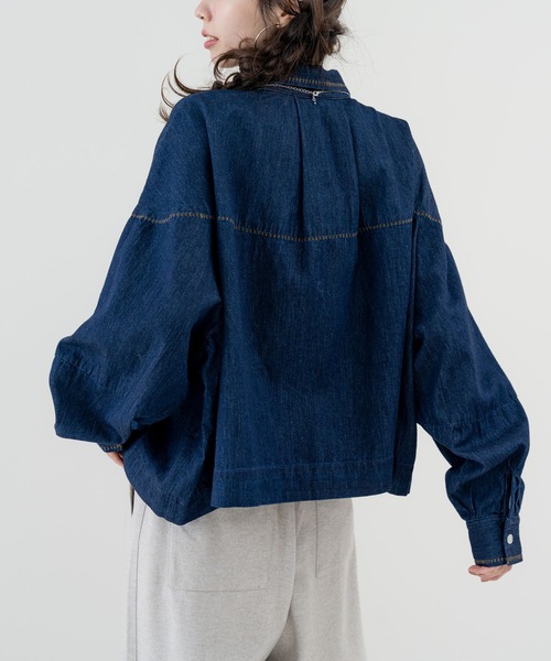 SABUROKU(サブロク)の「【SABUROKU】立体シルエットで魅せる 袖切替 デニム シャツ(シャツ/ブラウス・レディース・ブルー/アイボリー/ネイビー・M)」の22枚目の写真