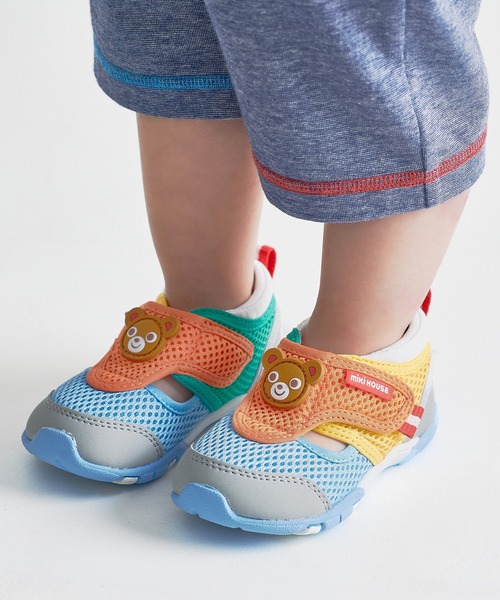 MIKI HOUSE(ミキハウス)の「ダブルラッセル セカンドベビーシューズ(スニーカー・キッズ・ピンク/マルチ・13cm/14.5cm/15cm/15.5cm/13.5cm/14cm)」の2枚目の写真