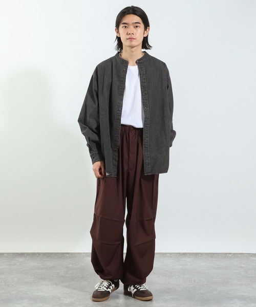 BAYFLOW（ベイフロー）の「【IVY(アイビー)×BAYFLOW】バンドカラーデニムシャツ（シャツ/ブラウス・メンズ・ブルー/ブラック・MEDIUM/LARGE）」の5枚目の写真