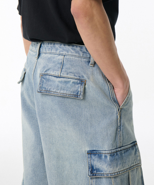 MUSINSA STANDARD（ムシンサスタンダード）の「ビッグブラシカーゴバミューダデニムパンツ[スカイブルー]（デニムパンツ・メンズ・その他・30/31/33/26/27/28/40/38/42/36/34/32/29）」の6枚目の写真