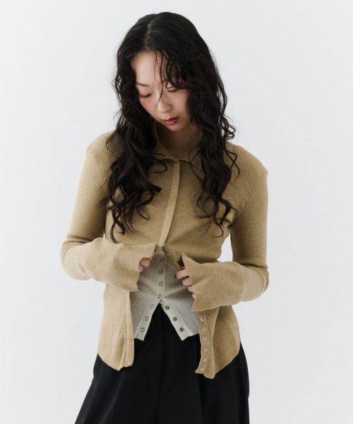 NUJOH(ヌゾ)の「Volume Sleeve Knit Top / ボリュームスリーブニットトップ(カーディガン/ボレロ・レディース・ベージュ/ブラック/チャコールグレー・FREE)」の17枚目の写真