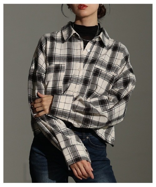 Sawa a la mode(サワアラモード)の「トラッドチェック柄クロップドシャツ(シャツ/ブラウス・レディース・ブラウン/ブラック/アイボリー・FREE)」の11枚目の写真