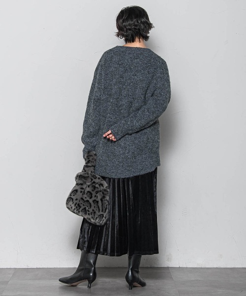 MAYSON GREY(メイソングレイ)の「【WEB限定】ストレッチベロアプリーツスカート≪手洗い可能≫(スカート・レディース・チャコールグレー/ブラック/ブラウン・M)」の20枚目の写真