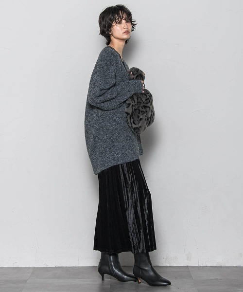 MAYSON GREY(メイソングレイ)の「【WEB限定】ストレッチベロアプリーツスカート≪手洗い可能≫(スカート・レディース・チャコールグレー/ブラック/ブラウン・M)」の21枚目の写真