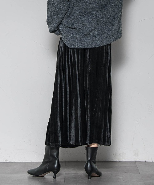 MAYSON GREY(メイソングレイ)の「【WEB限定】ストレッチベロアプリーツスカート≪手洗い可能≫(スカート・レディース・チャコールグレー/ブラック/ブラウン・M)」の18枚目の写真