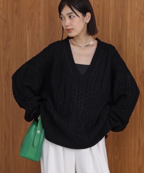 Bou Jeloud(ブージュルード)の「ケーブルVニットセーター(ニット/セーター・レディース・ブラック/オフホワイト・MEDIUM)」の21枚目の写真