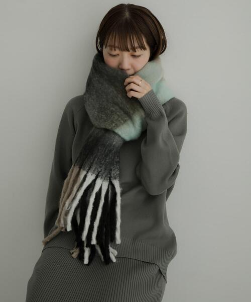 URBAN RESEARCH Sonny Label（アーバンリサーチサニーレーベル）の「フラッフィーボリュームチェックマフラー（マフラー・レディース・グリーン系その他/オレンジ系その他/ブラウン系その他・ONE）」の7枚目の写真