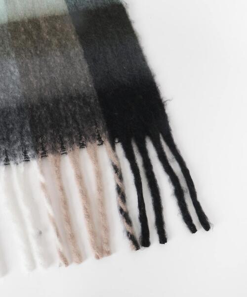 URBAN RESEARCH Sonny Label（アーバンリサーチサニーレーベル）の「フラッフィーボリュームチェックマフラー（マフラー・レディース・グリーン系その他/オレンジ系その他/ブラウン系その他・ONE）」の10枚目の写真