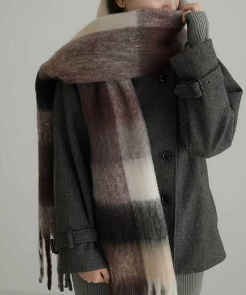 URBAN RESEARCH Sonny Label（アーバンリサーチサニーレーベル）の「フラッフィーボリュームチェックマフラー（マフラー・レディース・グリーン系その他/オレンジ系その他/ブラウン系その他・ONE）」の14枚目の写真