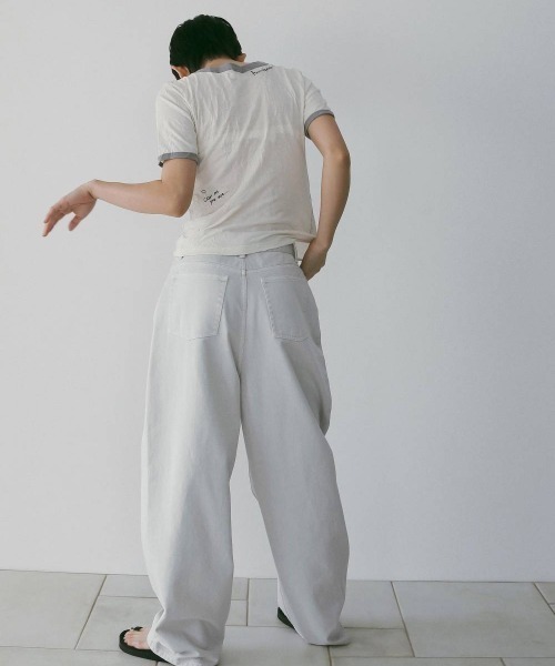 anuke（アンヌーク）の「anuke　Wide Cocoon Denim ワイドコクーンデニム/62611401（デニムパンツ・レディース・ライトグレー・36/38）」の3枚目の写真