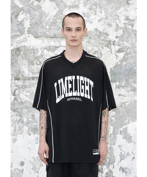 LIMELIGHT APPAREL(ライムライトアパレル)の「アパレルアーチロゴメッシュジャージ(ブラック/ホワイト)(Tシャツ/カットソー・メンズ・その他・SMALL/MEDIUM/LARGE/X-LARGE)」の1枚目の写真