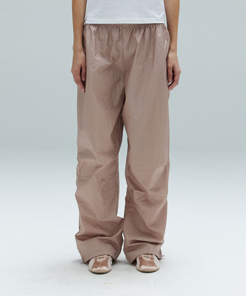 DEARSTALKER(ディアストーカー)の「ZOE GLOSSY PARACHUTE PANTS - PINK(その他パンツ・レディース・その他・FREE)」の2枚目の写真