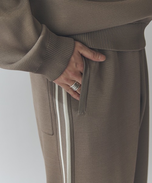 Lui's（ルイス）の「VISミラノリブ ワイドトラックパンツ（その他パンツ・メンズ・モカ/ブラック・S/M）」の5枚目の写真