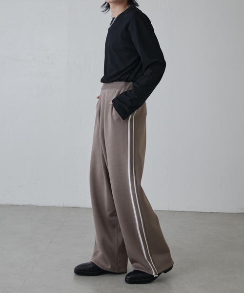 Lui's(ルイス)の「VISミラノリブ ワイドトラックパンツ(その他パンツ・メンズ・モカ/ブラック・S/M)」の9枚目の写真