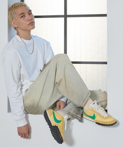 NIKE(ナイキ)の「ナイキ ワッフル レーサー メンズシューズ / Nike Waffle Racer Men's Shoes IM8658-700 Topaz Gold(スニーカー・メンズ・ゴールド・25.5/25/24.5/24/28/27.5/27/26.5/26/30/29.5/29/28.5)」の4枚目の写真