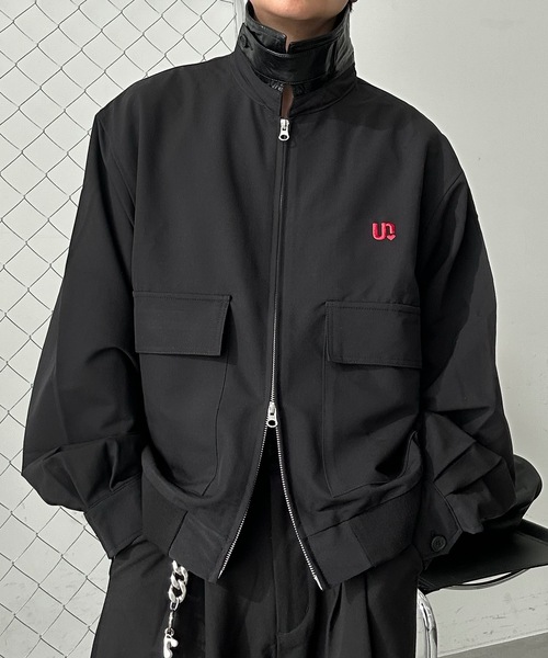 UNDERSTATEMENTs(アンダーステイトメント)の「【ユニセックス】ショート丈レザーカラーユーティリティ刺繍ブルゾン/セットアップ着用可(ブルゾン・メンズ・ブラック系その他/ブラック/ネイビー系・MEDIUM/LARGE)」の18枚目の写真