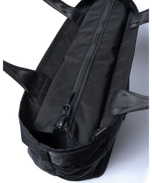 F.C.Real Bristol（エフシーレアルブリストル）の「TOUR TOTE BAG（トートバッグ・メンズ・ブラック・FREE）」の7枚目の写真