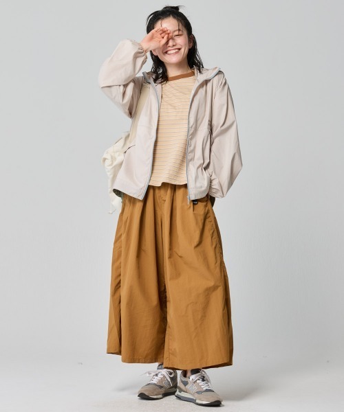 KRIFF MAYER Lady's Collection（クリフメイヤーレディースコレクション）の「【撥水･軽量･UVカット･伸縮性】さらさらエアーフードジャケット（マウンテンパーカー・レディース・オリーブ/ブラック/ナチュラル/その他5/ベージュ/カラフル/サックスブルー・LARGE/MEDIUM）」の17枚目の写真