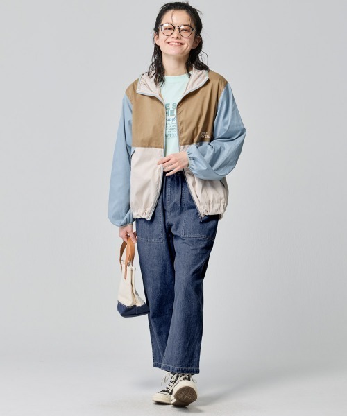 KRIFF MAYER Lady's Collection（クリフメイヤーレディースコレクション）の「【撥水･軽量･UVカット･伸縮性】さらさらエアーフードジャケット（マウンテンパーカー・レディース・オリーブ/ブラック/ナチュラル/その他5/ベージュ/カラフル/サックスブルー・LARGE/MEDIUM）」の19枚目の写真