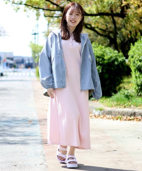 KRIFF MAYER Lady's Collection（クリフメイヤーレディースコレクション）の「【撥水･軽量･UVカット･伸縮性】さらさらエアーフードジャケット（マウンテンパーカー・レディース・オリーブ/ブラック/ナチュラル/その他5/ベージュ/カラフル/サックスブルー・LARGE/MEDIUM）」の21枚目の写真