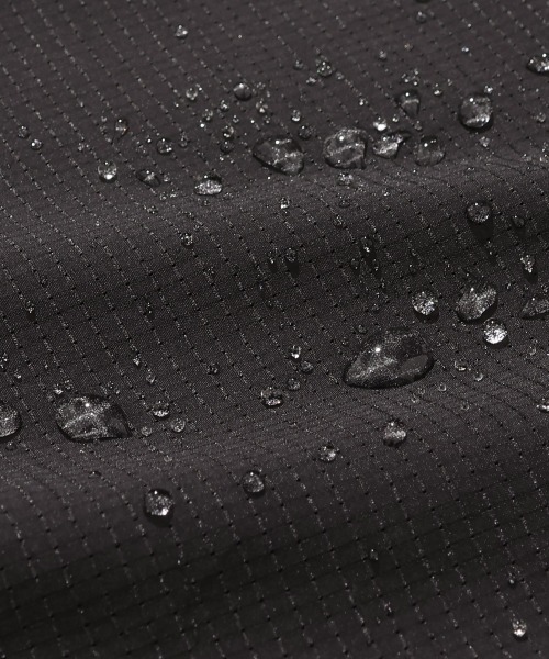 KRIFF MAYER Lady's Collection（クリフメイヤーレディースコレクション）の「【撥水･軽量･UVカット･伸縮性】さらさらエアーフードジャケット（マウンテンパーカー・レディース・オリーブ/ブラック/ナチュラル/その他5/ベージュ/カラフル/サックスブルー・LARGE/MEDIUM）」の8枚目の写真