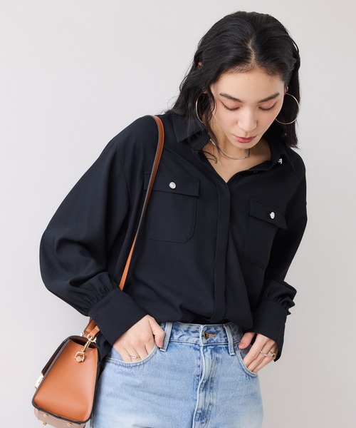 VIS（ビス）の「メタル釦シャツブラウス/イージーケア（シャツ/ブラウス・レディース・ネイビー/オフホワイト/サックスブルー・FREE）」の11枚目の写真