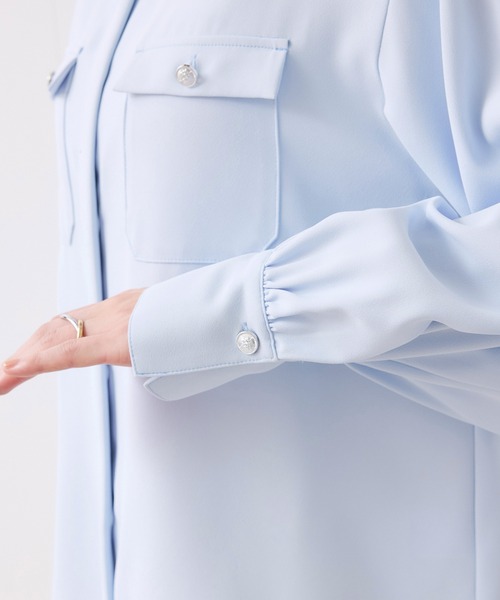 VIS（ビス）の「メタル釦シャツブラウス/イージーケア（シャツ/ブラウス・レディース・ネイビー/オフホワイト/サックスブルー・FREE）」の19枚目の写真