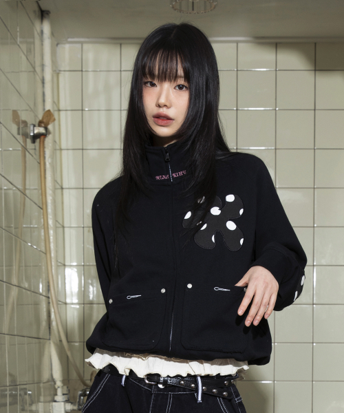 RuNaKi'Hu'（ルナキフ）の「WXJ019 ドットフラワースウェットジップアップ (ブラック)（ナイロンジャケット・レディース・その他・2/1）」の2枚目の写真