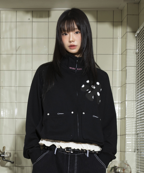 RuNaKi'Hu'（ルナキフ）の「WXJ019 ドットフラワースウェットジップアップ (ブラック)（ナイロンジャケット・レディース・その他・2/1）」の3枚目の写真