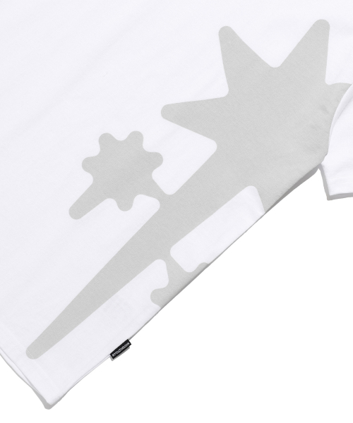 NICE GHOST CLUB(ナイスゴーストクラブ)の「サイドシンボルティー_ホワイト(NG2FMUT547A)(Tシャツ/カットソー・レディース・その他・S/M/L)」の4枚目の写真