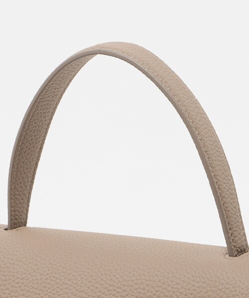 tov(トーヴ)の「<TOV>MIMI バッグ GRAND(ハンドバッグ・レディース・ベージュ/ブラック・FREE)」の10枚目の写真