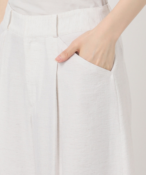 Noble(ノーブル)の「《・セットアップ対応》ファジーリネンフラップフレアパンツ(スラックス・レディース・ベージュ/ホワイト/ライトグリーン・34/36/38/40)」の4枚目の写真