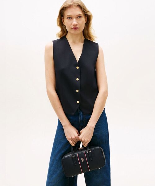 TOMMY HILFIGER(トミーヒルフィガー)の「デイリークロスオーバーバッグ(ボディバッグ/ウエストポーチ・レディース・ネイビー・FREE)」の5枚目の写真