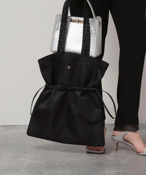 NOLLEY’S（ノーリーズ）の「【nolnol/ノルノル】ナイロンサブバッグ（バックパック/リュック・レディース・ブラック/ブラウン・FREE）」の2枚目の写真