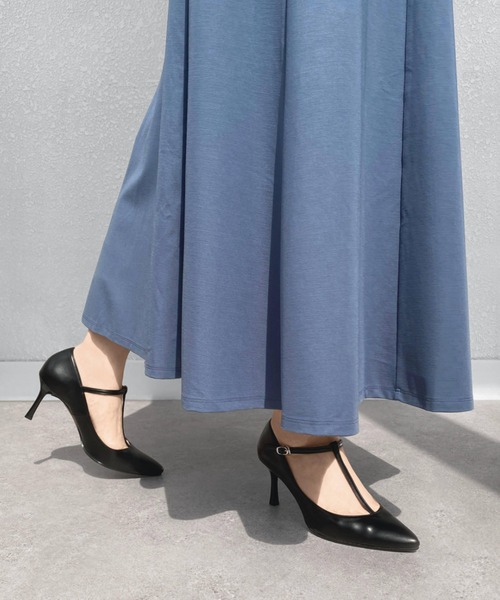 MAMIAN(マミアン)の「ポインテッドトゥ Tストラップ パンプス (7.0cmヒール)(パンプス・レディース・ベージュ/ブラック・23.5cm/24.0cm/24.5cm/22.0cm/22.5cm/23.0cm)」の19枚目の写真