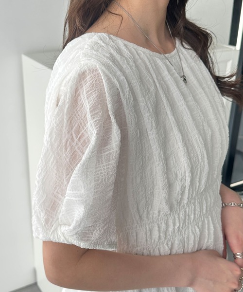 GeeRA（ジーラ）の「前後２WAYシャーリングシアーペプラムブラウスチュニック（シャツ/ブラウス・レディース・ブラック/オフホワイト/ブルー・MEDIUM/LARGE/X-LARGE）」の8枚目の写真