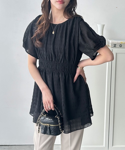 GeeRA（ジーラ）の「前後２WAYシャーリングシアーペプラムブラウスチュニック（シャツ/ブラウス・レディース・ブラック/オフホワイト/ブルー・MEDIUM/LARGE/X-LARGE）」の12枚目の写真