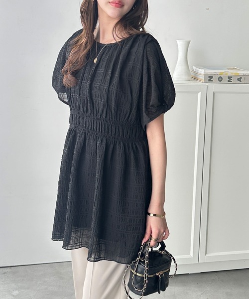 GeeRA（ジーラ）の「前後２WAYシャーリングシアーペプラムブラウスチュニック（シャツ/ブラウス・レディース・ブラック/オフホワイト/ブルー・MEDIUM/LARGE/X-LARGE）」の14枚目の写真