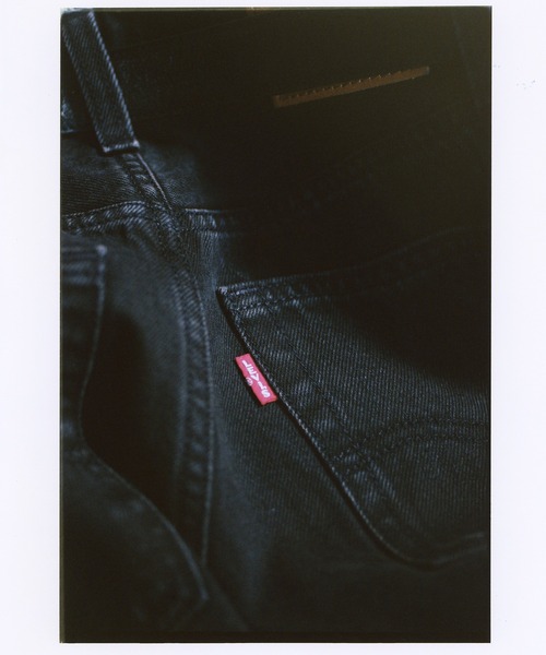 BIOTOP（ビオトープ）の「WOMEN【Levi's(R)｜BIOTOP】LOOSE BOOT length31（デニムパンツ・レディース・ブラック・24/29/28/27/26/25）」の18枚目の写真