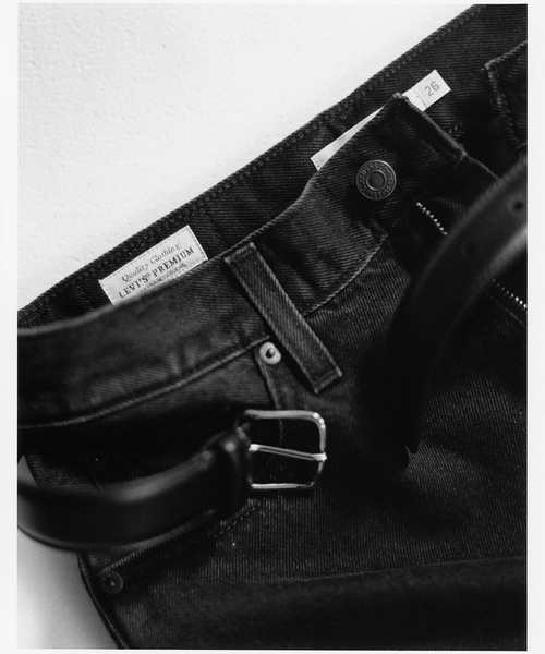 BIOTOP（ビオトープ）の「WOMEN【Levi's(R)｜BIOTOP】LOOSE BOOT length31（デニムパンツ・レディース・ブラック・24/29/28/27/26/25）」の11枚目の写真