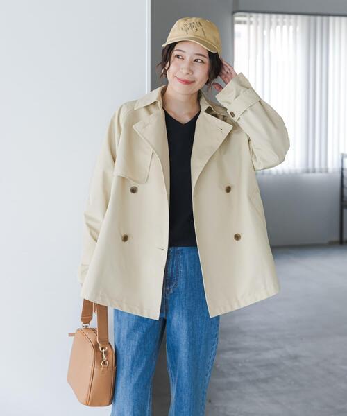 URBAN RESEARCH DOORS（アーバンリサーチドアーズ）の「撥水ショートトレンチ | トレンチコート/ショートコート/春アウター/ライトアウター/はっ水/通勤（トレンチコート・レディース・ライトベージュ/ネイビー・FREE）」の3枚目の写真